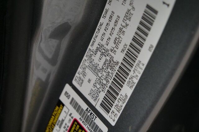 2018 Toyota Tundra SR5 4X4 / TRD Off Road PKG / Wheels & Tires Upgrade! High Point NC