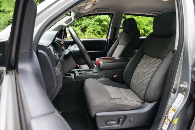 2018 Toyota Tundra SR5 4X4 / TRD Off Road PKG / Wheels & Tires Upgrade! High Point NC