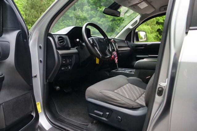 2018 Toyota Tundra SR5 4X4 / TRD Off Road PKG / Wheels & Tires Upgrade! High Point NC