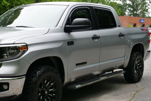 2018 Toyota Tundra SR5 4X4 / TRD Off Road PKG / Wheels & Tires Upgrade! High Point NC