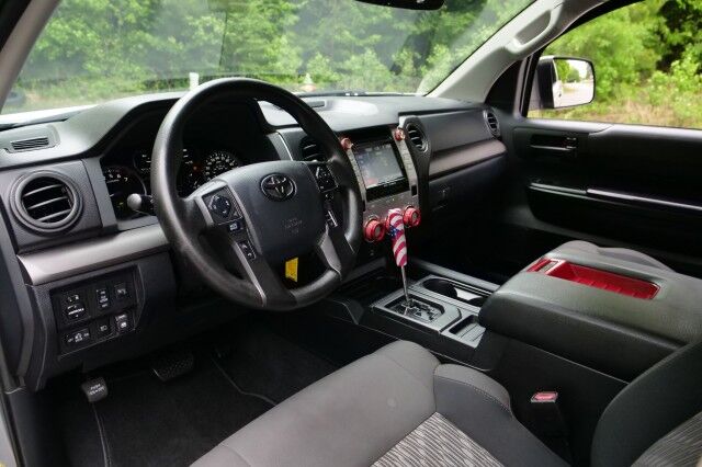 2018 Toyota Tundra SR5 4X4 / TRD Off Road PKG / Wheels & Tires Upgrade! High Point NC