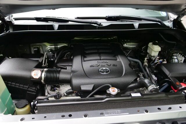 2018 Toyota Tundra SR5 4X4 / TRD Off Road PKG / Wheels & Tires Upgrade! High Point NC