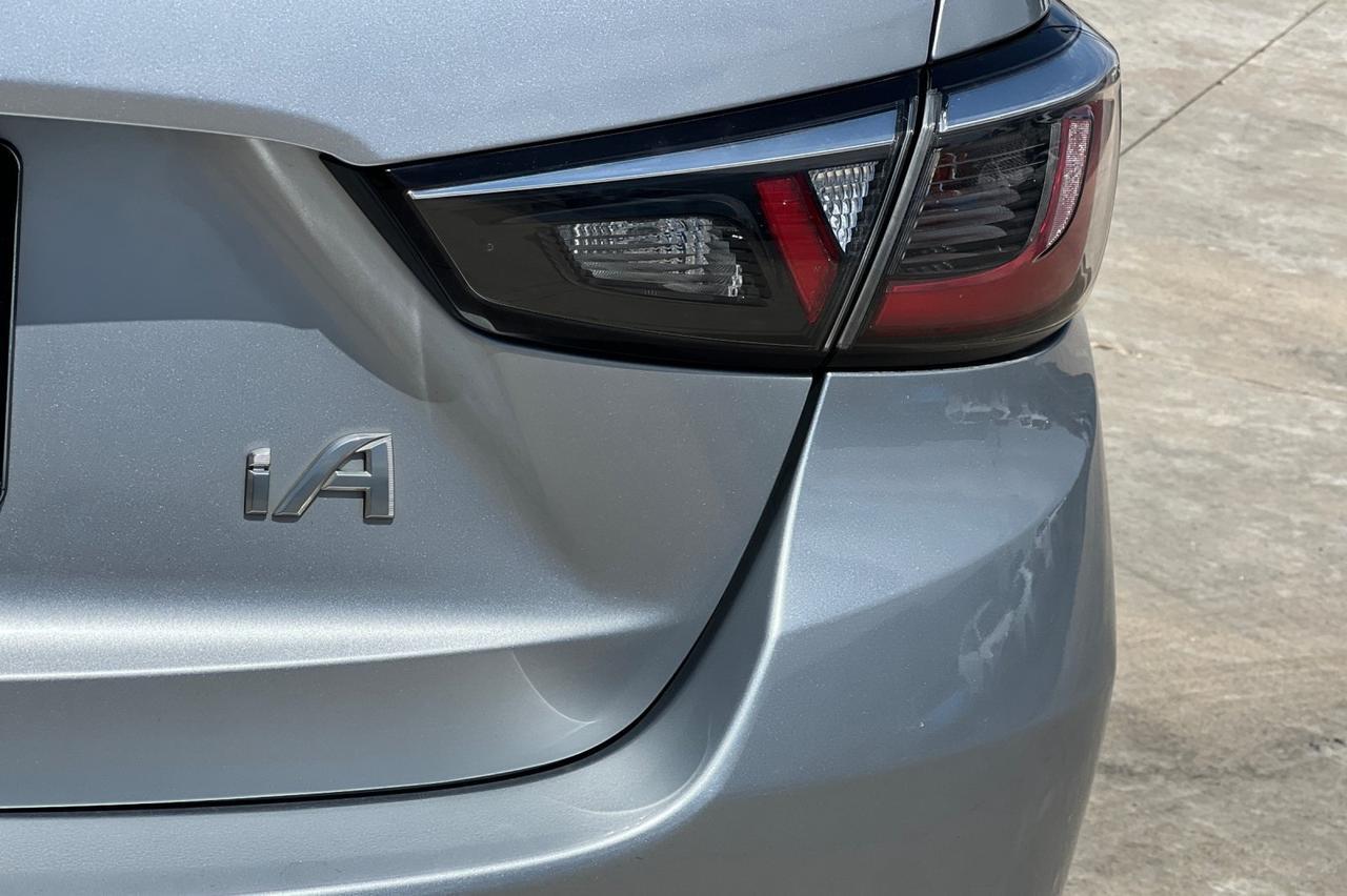 2018 Toyota Yaris iA Base Ontario OR