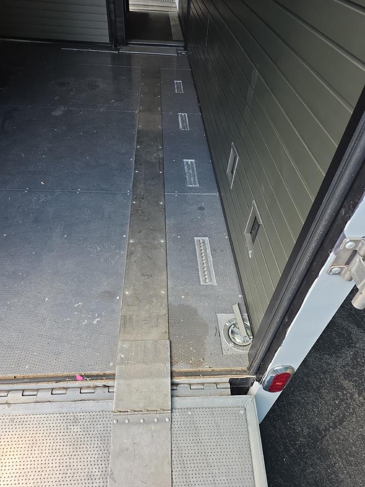 2018 Transport Custom Designs Enclosed 38Ft PGN38A212V Sand Lake NY