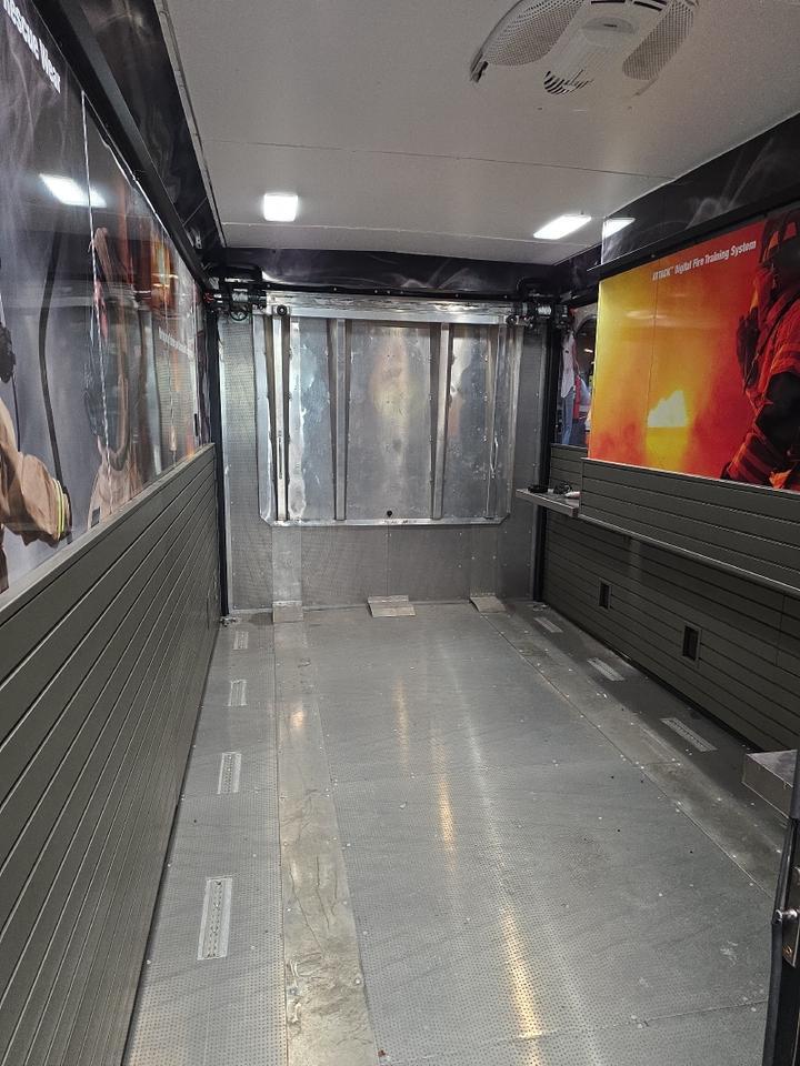 2018 Transport Custom Designs Enclosed 38Ft PGN38A212V Sand Lake NY