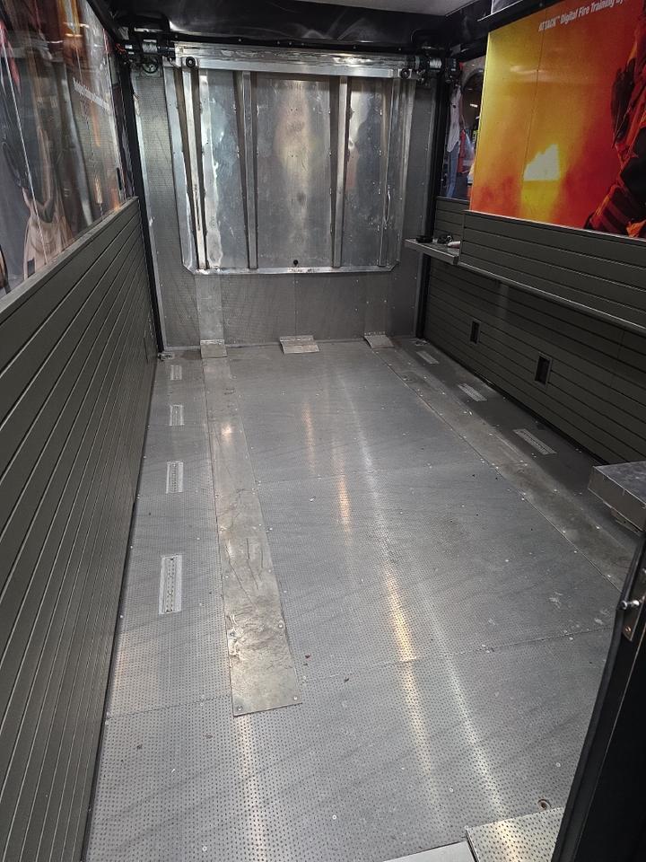 2018 Transport Custom Designs Enclosed 38Ft PGN38A212V Sand Lake NY
