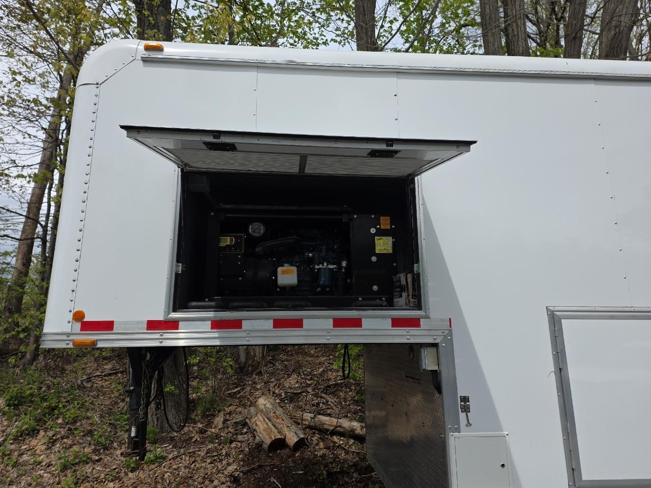 2018 Transport Custom Designs Enclosed 38Ft PGN38A212V Sand Lake NY