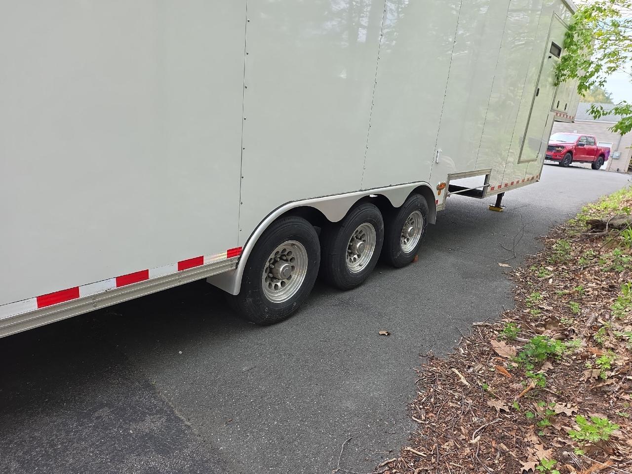 2018 Transport Custom Designs Enclosed 38Ft PGN38A212V Sand Lake NY