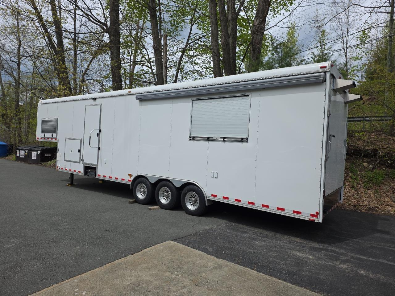 2018 Transport Custom Designs Enclosed 38Ft PGN38A212V