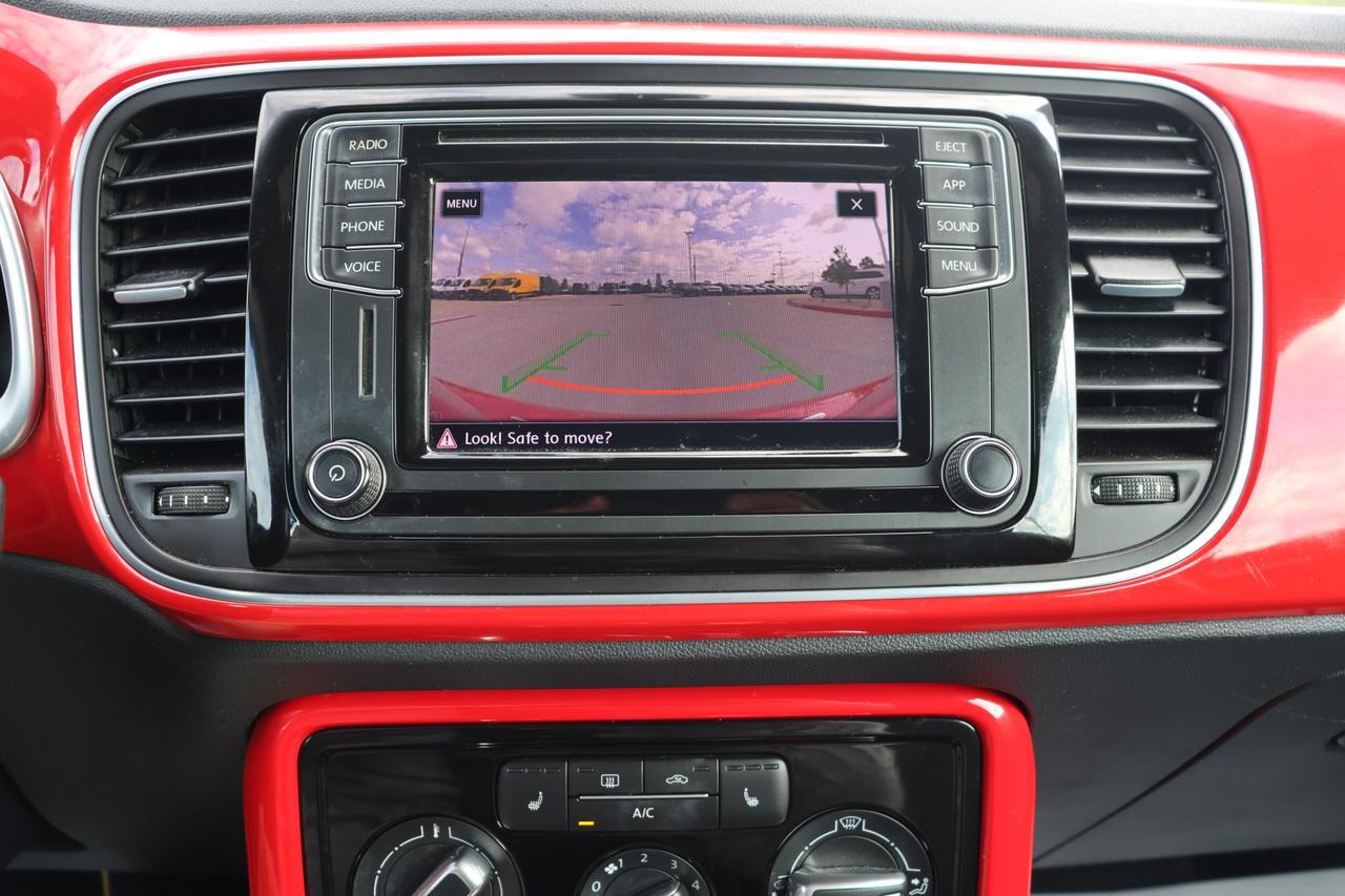 2018 VOLKSWAGEN BEETLE S Houston TX