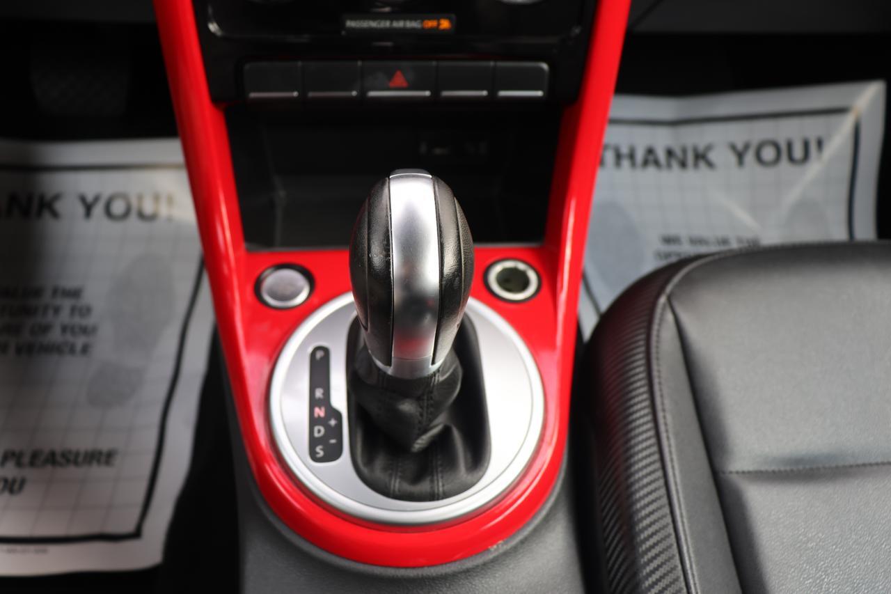 2018 VOLKSWAGEN BEETLE S Houston TX