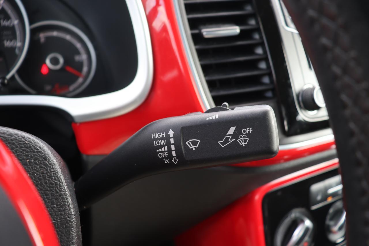 2018 VOLKSWAGEN BEETLE S Houston TX