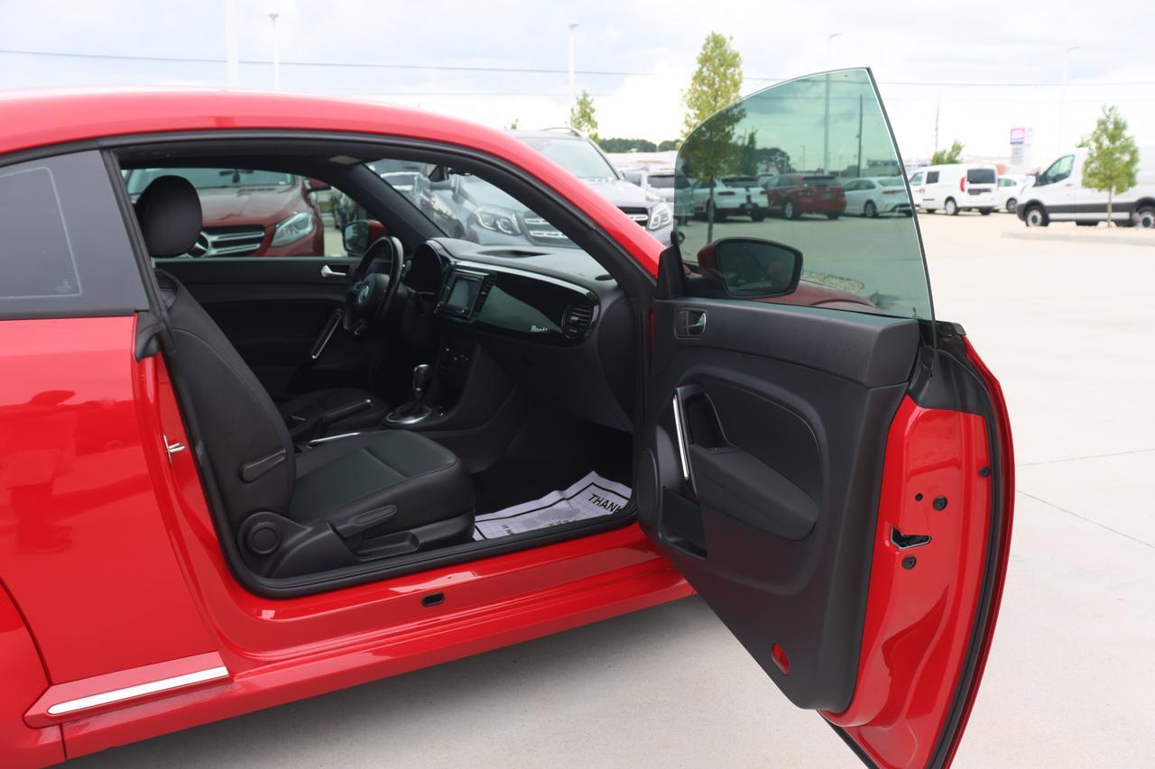 2018 VOLKSWAGEN BEETLE S Houston TX