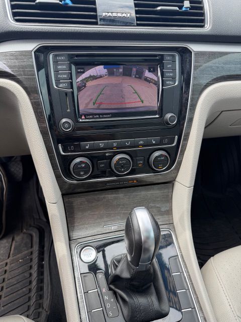 2018 VOLKSWAGEN PASSAT SE Grand Prairie TX