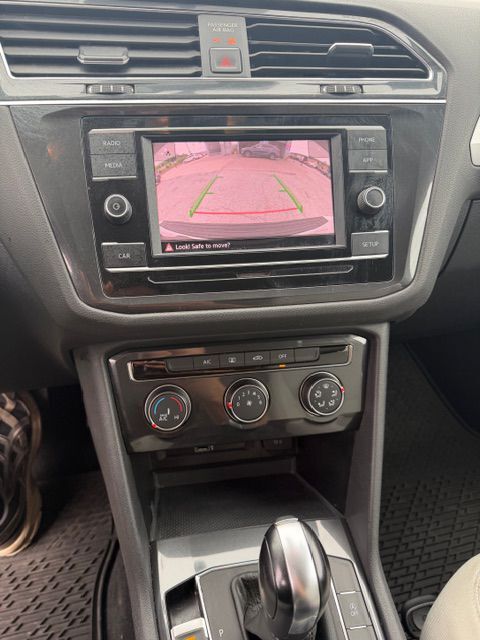 2018 VOLKSWAGEN TIGUAN S Grand Prairie TX