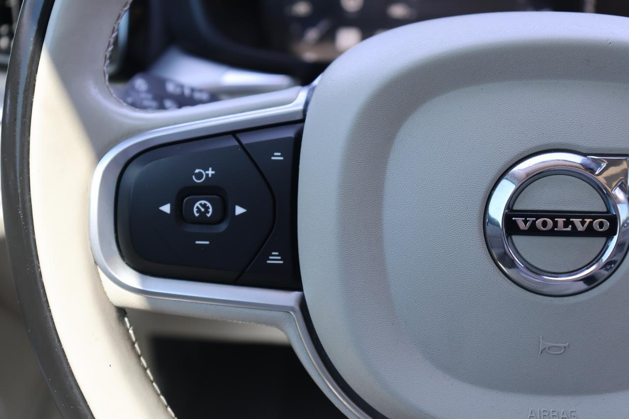 2018 VOLVO XC60 T6 MOMENTUM Houston TX