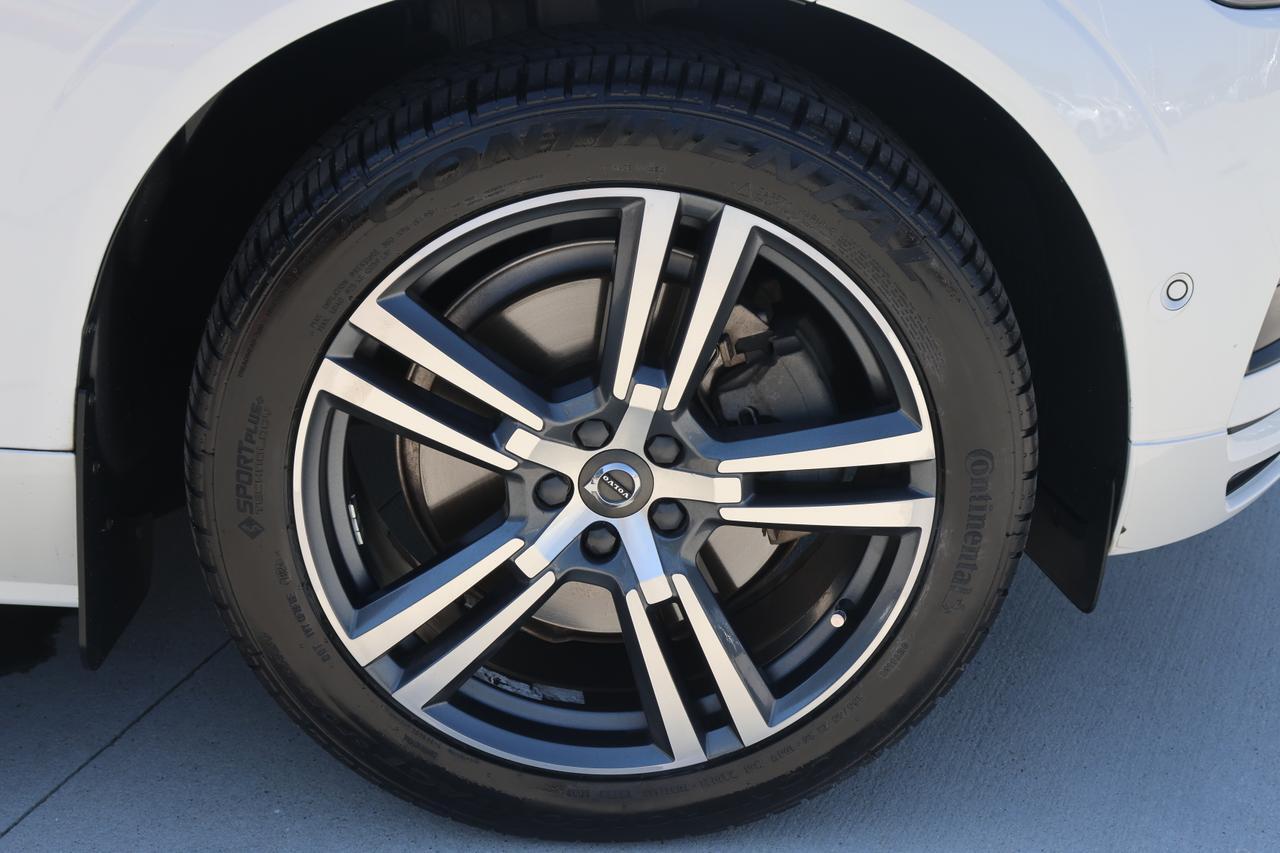 2018 VOLVO XC60 T6 MOMENTUM Houston TX