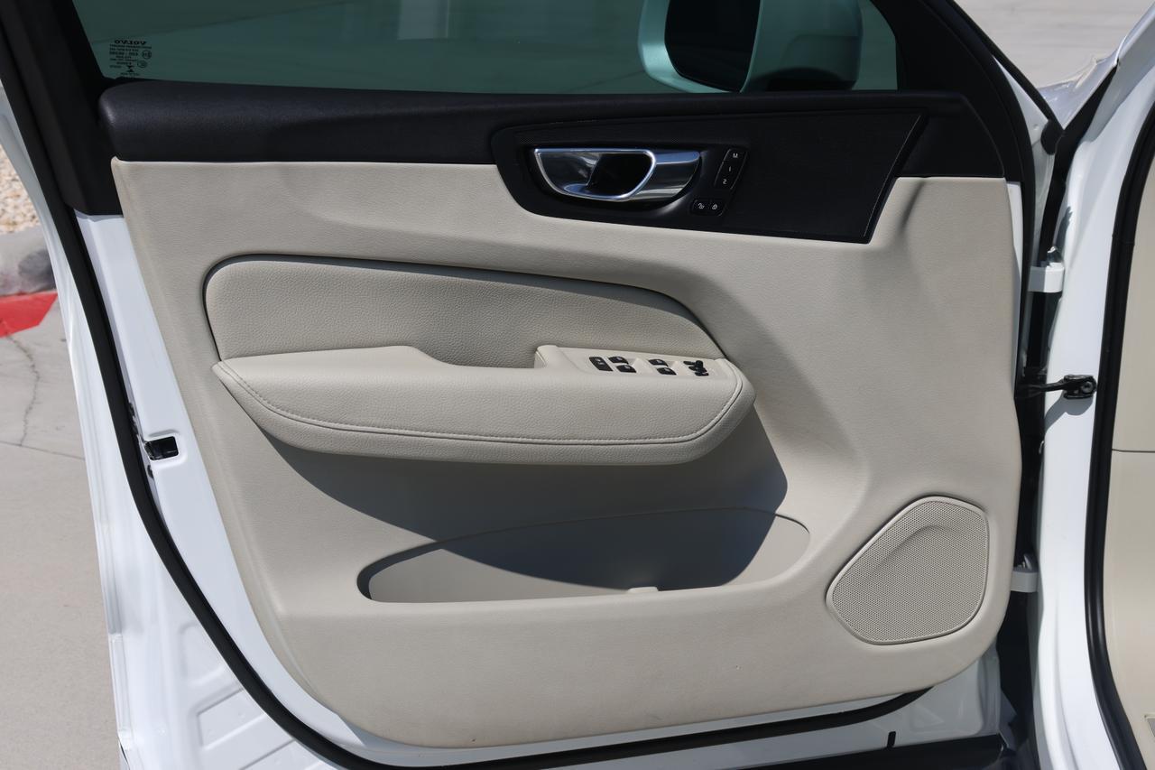 2018 VOLVO XC60 T6 MOMENTUM Houston TX
