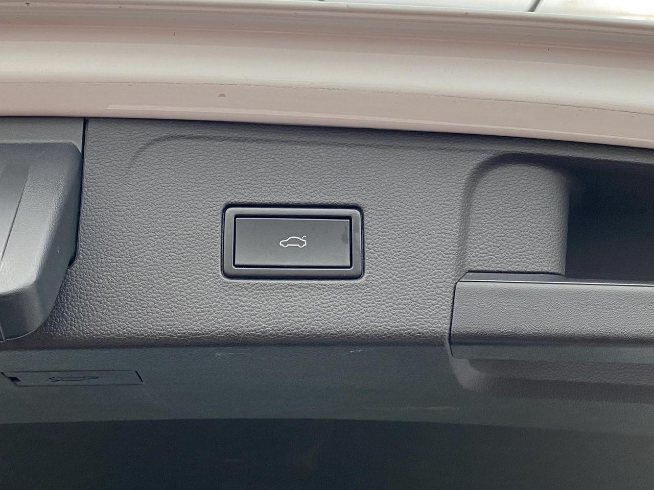 2018 Volkswagen Atlas 3.6L V6 SEL Premium Richmond Hill NY