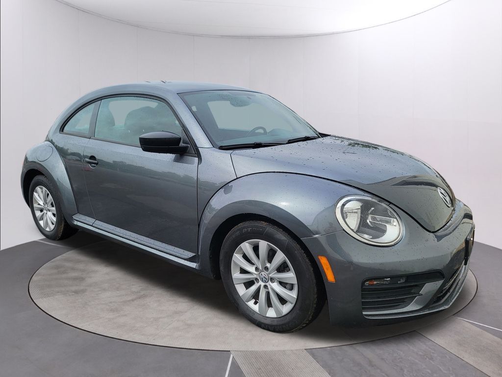 2018 Volkswagen Beetle 2.0T S Oshkosh WI