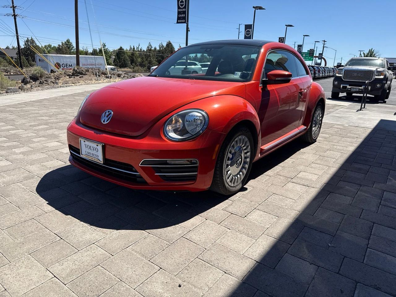 2018 Volkswagen Beetle 2.0T SE Bend OR