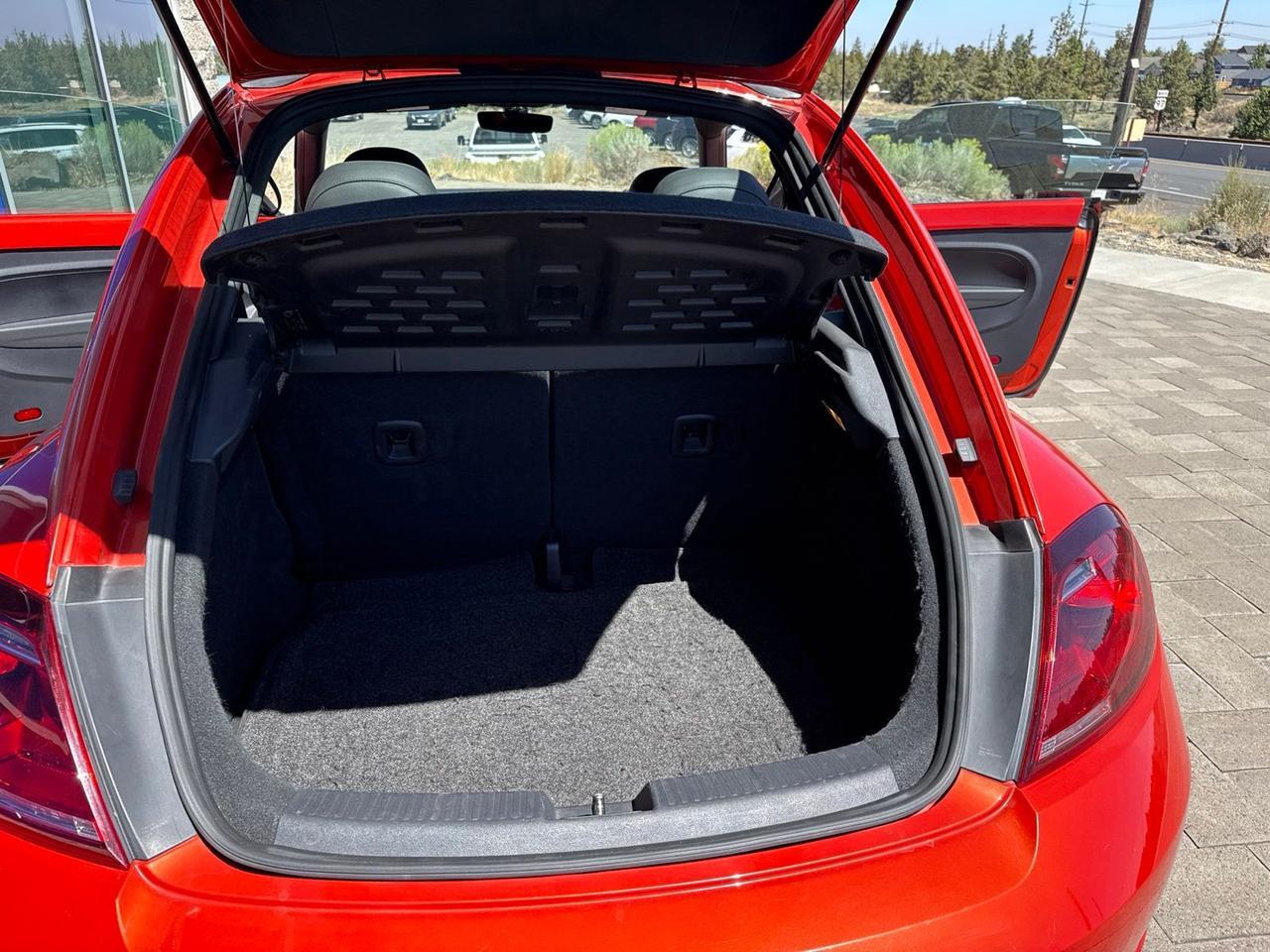 2018 Volkswagen Beetle 2.0T SE Bend OR