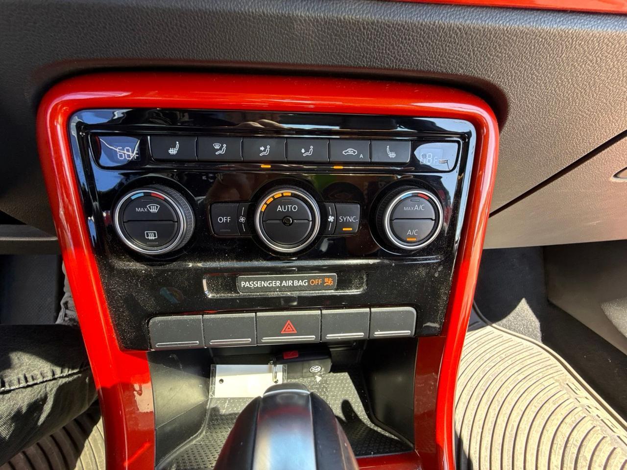 2018 Volkswagen Beetle 2.0T SE Bend OR