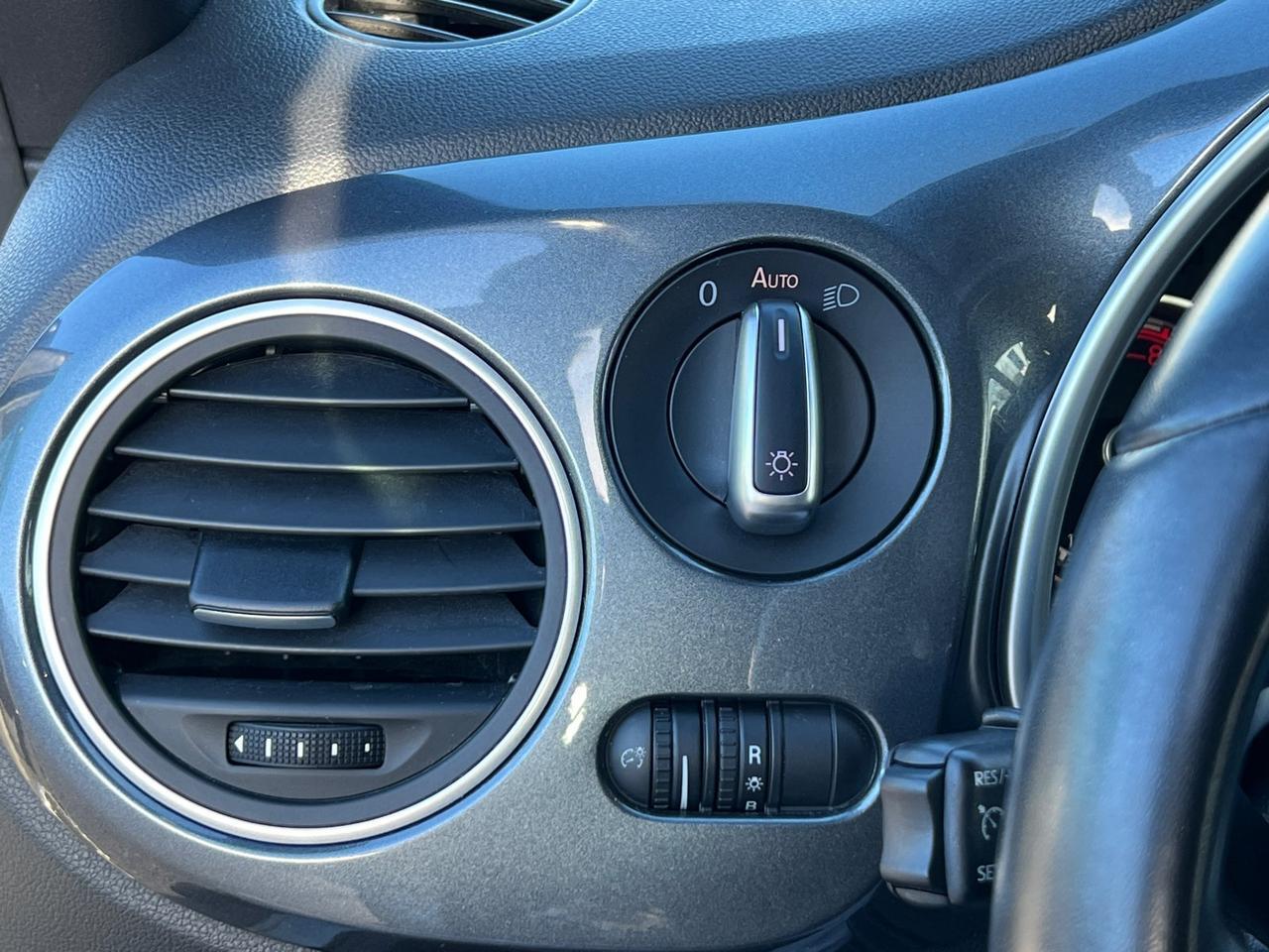 2018 Volkswagen Beetle 2.0T SE Hagerstown MD