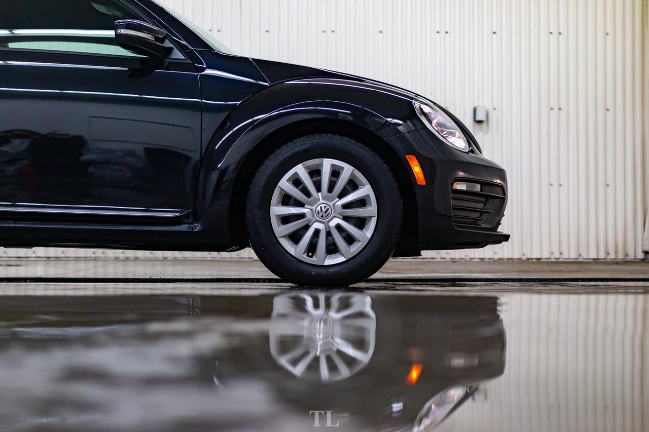 2018 Volkswagen Beetle Trendline BCam Red Deer AB