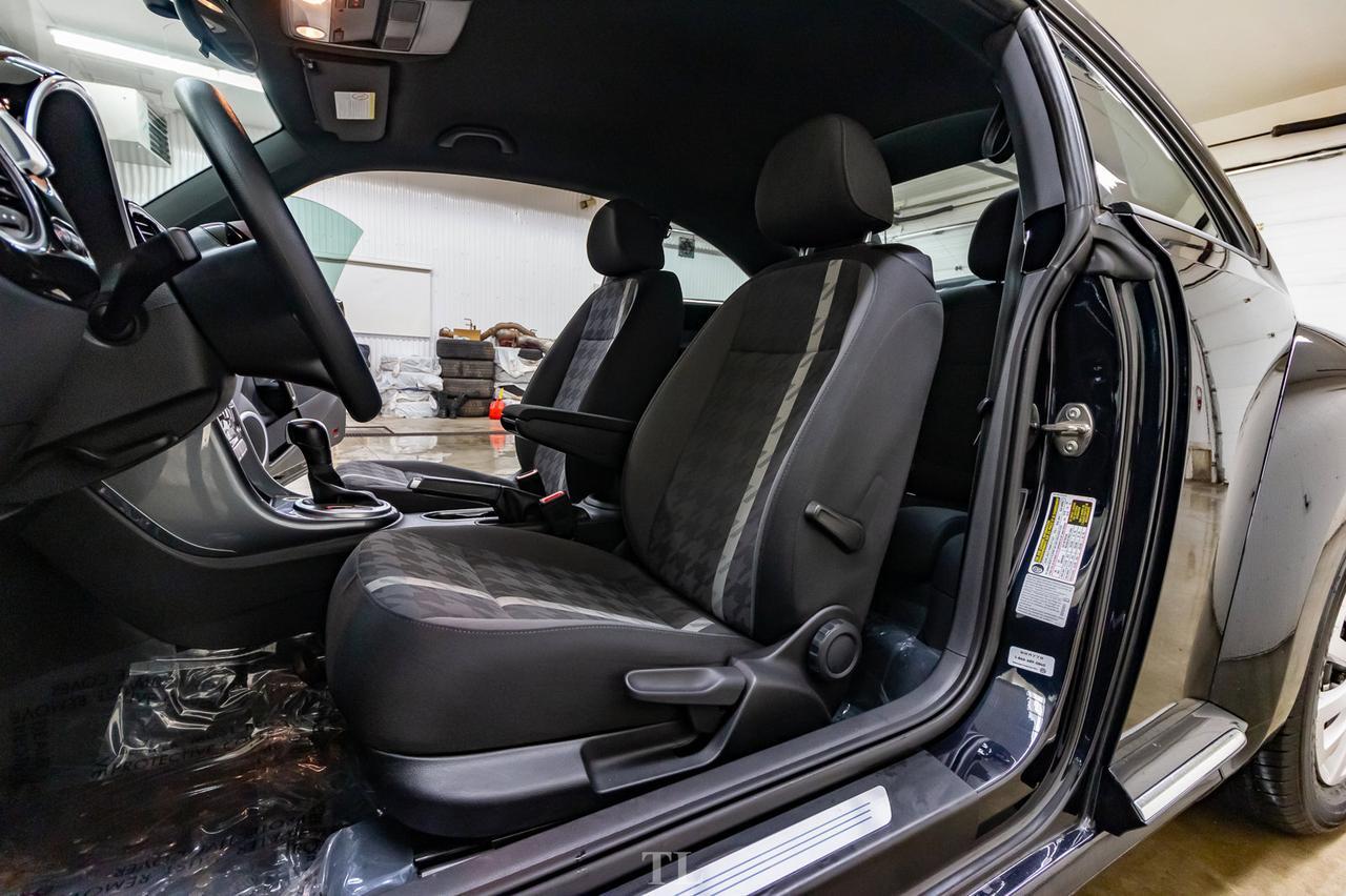 2018 Volkswagen Beetle Trendline BCam Red Deer AB