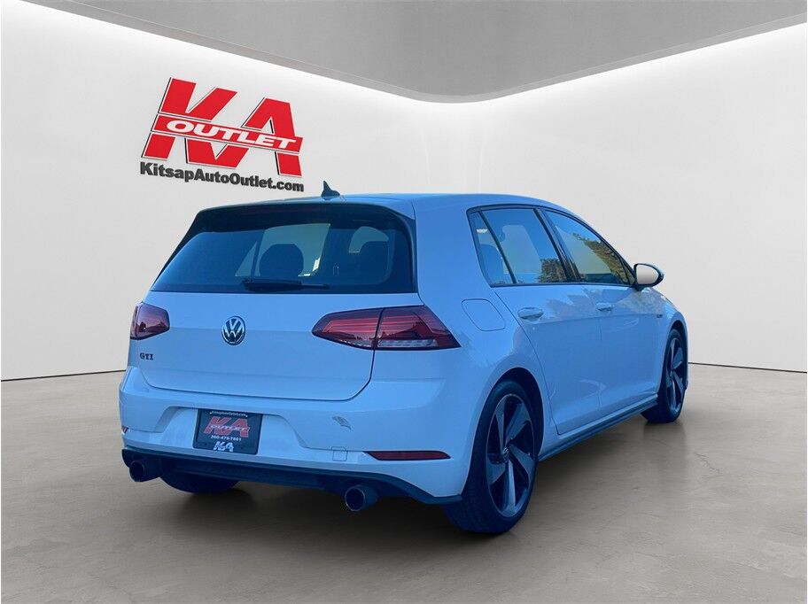 2018 Volkswagen Golf GTI SE Hatchback Sedan 4D