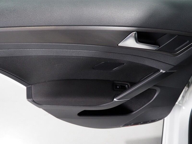 2018 Volkswagen Golf GTI SE *MOONROOF, BLIND SPOT ALERT, COLLISION ALERT w/BRAKING, BACKUP-CAMERA, COLOR TOUCHSCREEN, HEATED SEATS, KEYLESS ENTRY, LED HEADLIGHTS, ANDROID & APPLE Round Rock TX