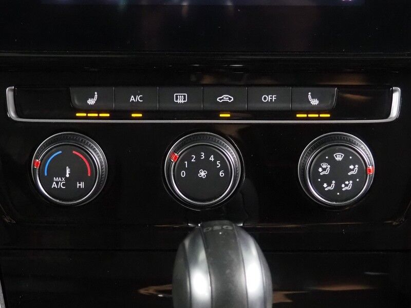 2018 Volkswagen Golf GTI SE *MOONROOF, BLIND SPOT ALERT, COLLISION ALERT w/BRAKING, BACKUP-CAMERA, COLOR TOUCHSCREEN, HEATED SEATS, KEYLESS ENTRY, LED HEADLIGHTS, ANDROID & APPLE Round Rock TX