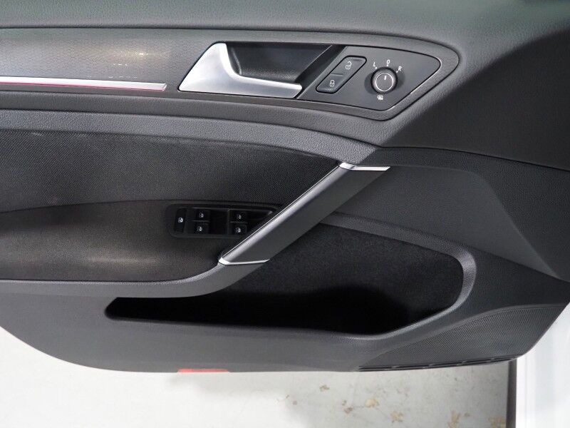 2018 Volkswagen Golf GTI SE *MOONROOF, BLIND SPOT ALERT, COLLISION ALERT w/BRAKING, BACKUP-CAMERA, COLOR TOUCHSCREEN, HEATED SEATS, KEYLESS ENTRY, LED HEADLIGHTS, ANDROID & APPLE Round Rock TX