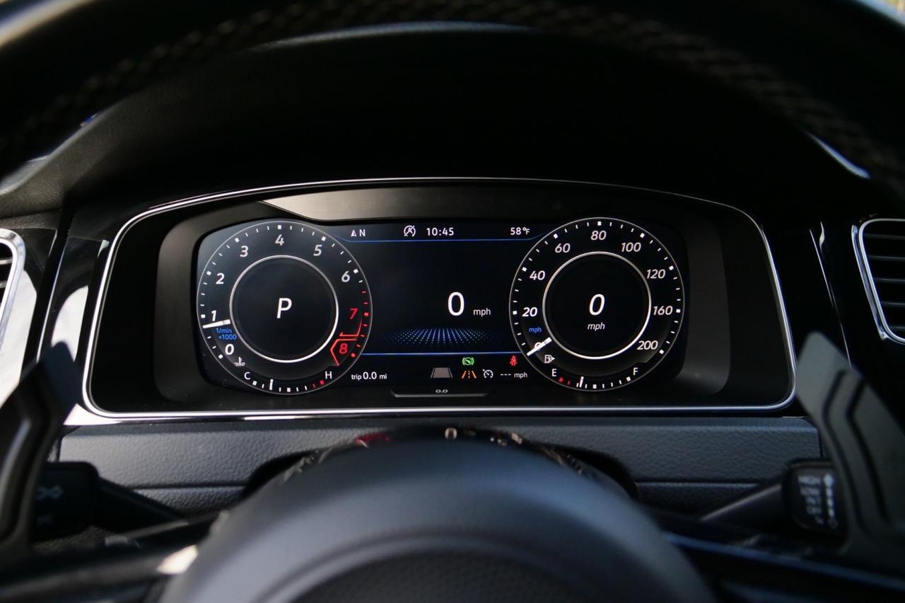 2018 Volkswagen Golf R AWD / Heated Front Seats / Fender Premium Audio / NAV! Lincolnton NC