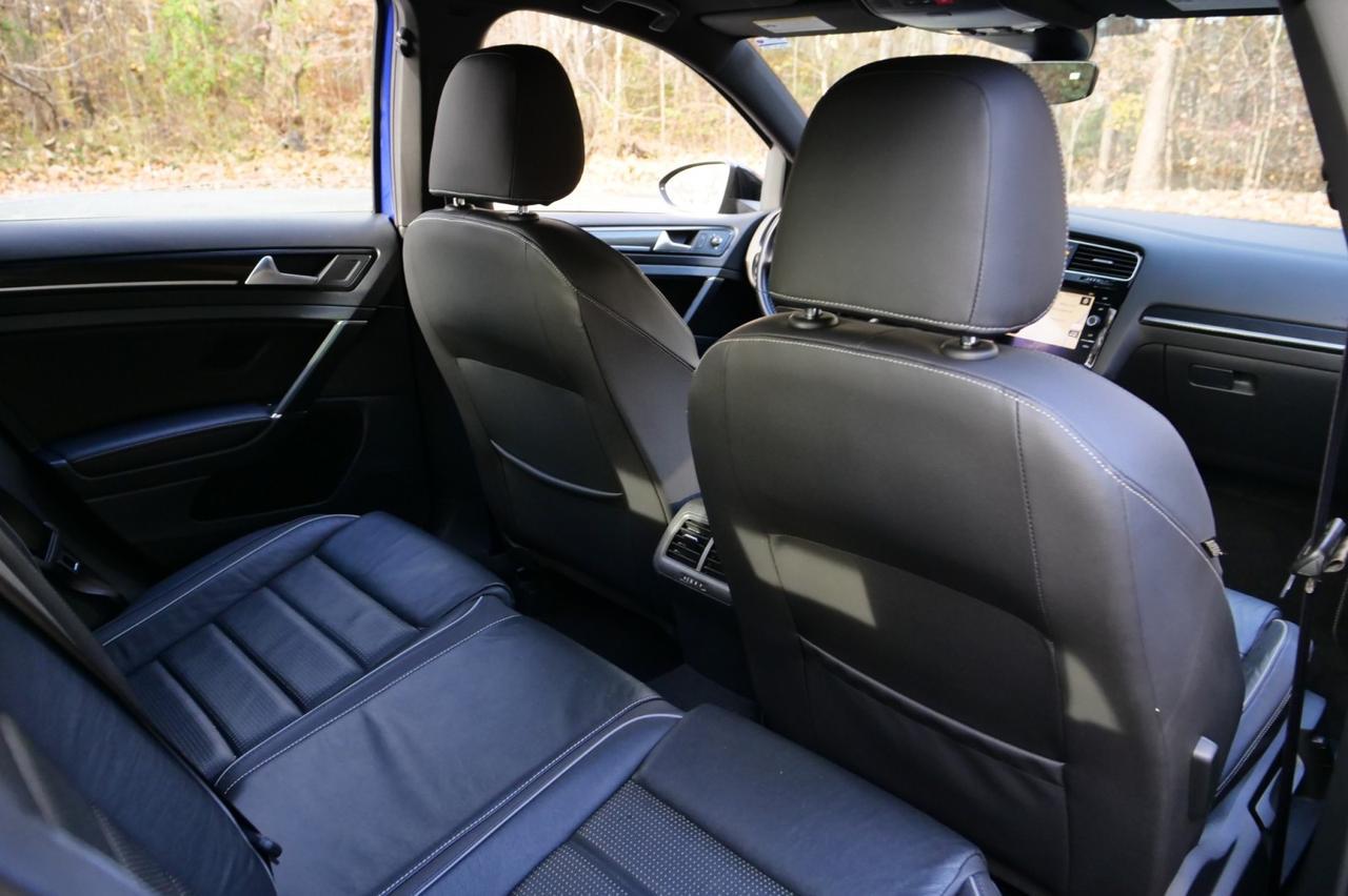 2018 Volkswagen Golf R AWD / Heated Front Seats / Fender Premium Audio / NAV! Lincolnton NC