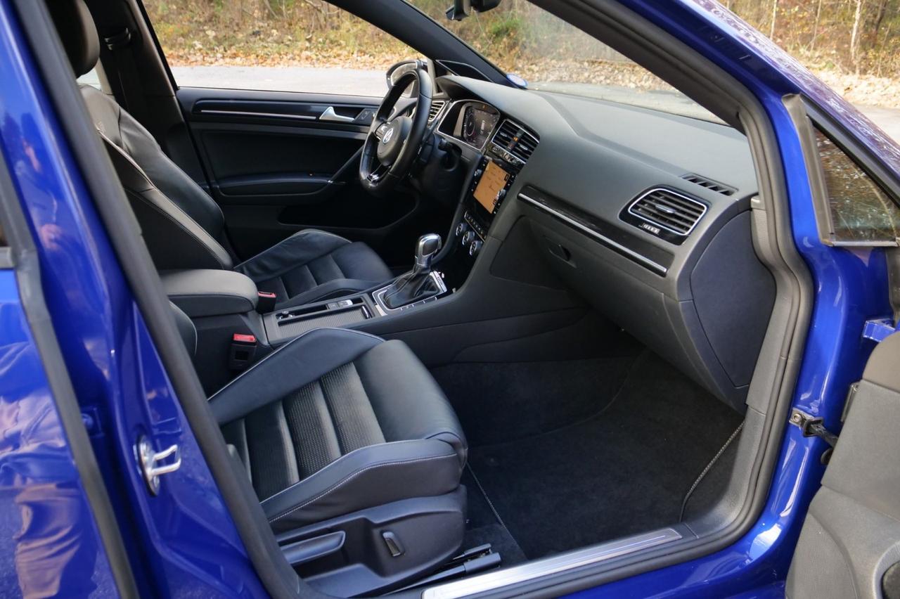 2018 Volkswagen Golf R AWD / Heated Front Seats / Fender Premium Audio / NAV! Lincolnton NC