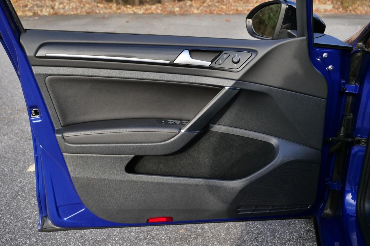 2018 Volkswagen Golf R AWD / Heated Front Seats / Fender Premium Audio / NAV! Lincolnton NC