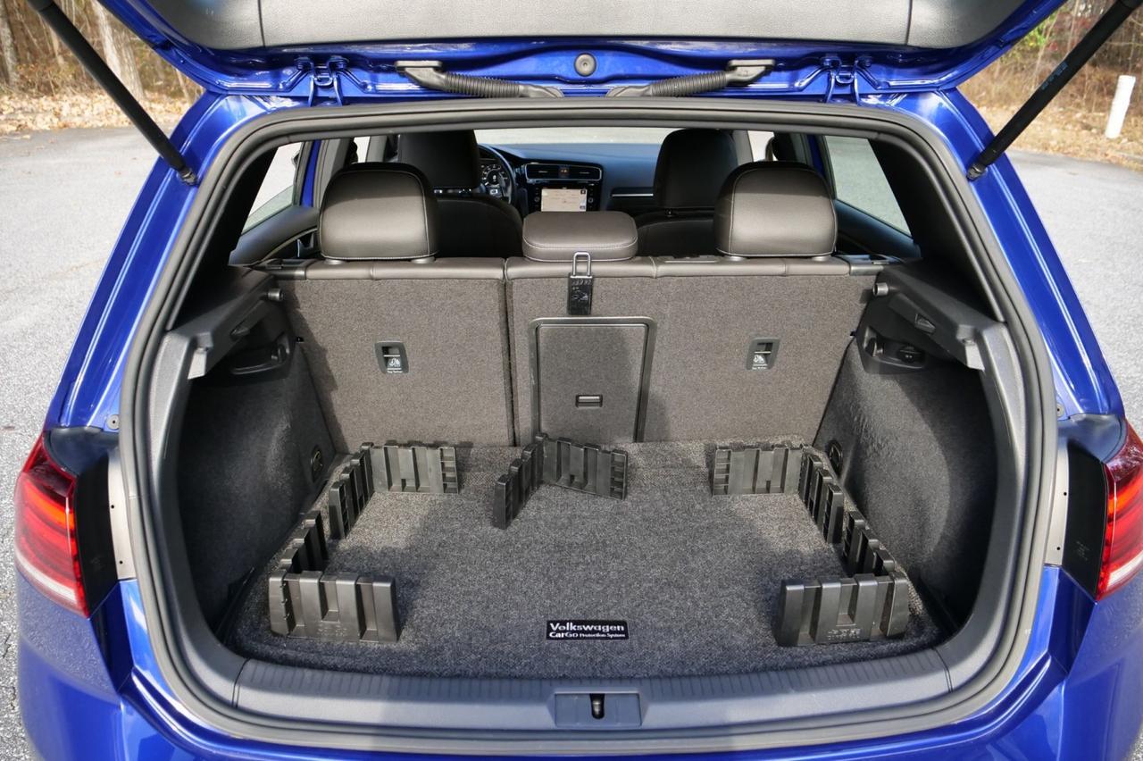 2018 Volkswagen Golf R AWD / Heated Front Seats / Fender Premium Audio / NAV! Lincolnton NC