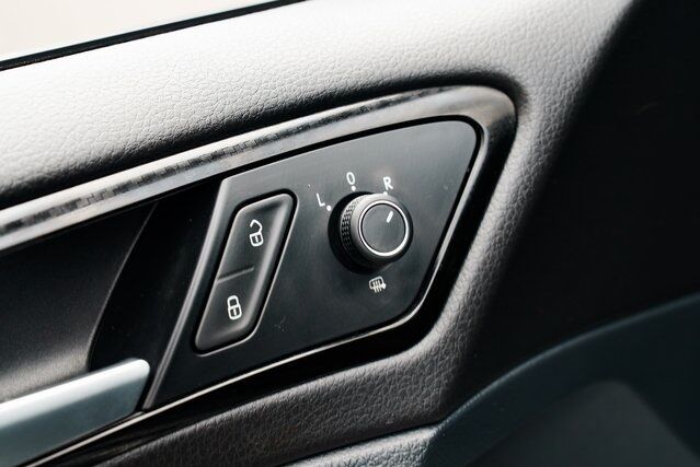 2018 Volkswagen Golf R DCC &amp; Navigation 4Motion Beaverton OR