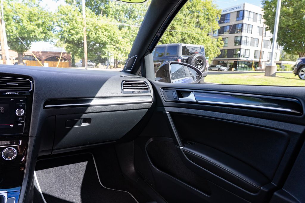2018 Volkswagen Golf R DCC &amp; Navigation 4Motion Beaverton OR