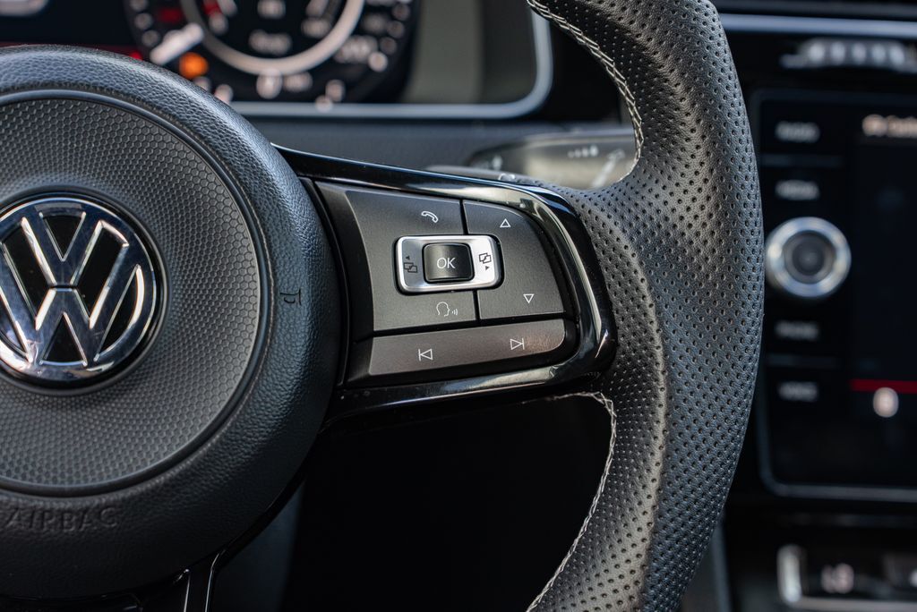2018 Volkswagen Golf R DCC &amp; Navigation 4Motion Beaverton OR
