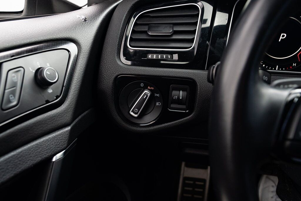 2018 Volkswagen Golf R DCC &amp; Navigation 4Motion Beaverton OR