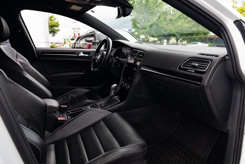 2018 Volkswagen Golf R DCC &amp; Navigation 4Motion Beaverton OR