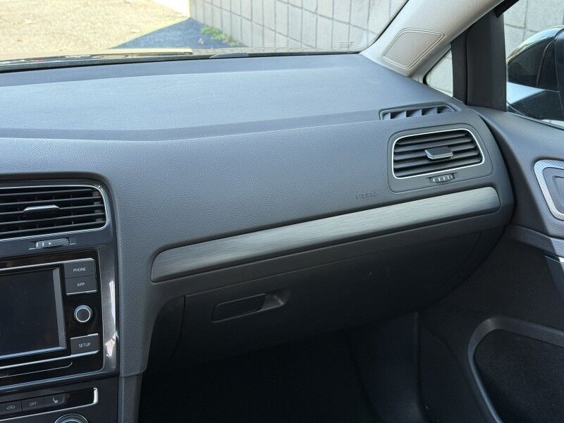 2018 Volkswagen Golf SportWagen S Willow Grove PA