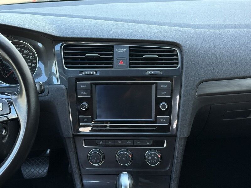 2018 Volkswagen Golf SportWagen S Willow Grove PA