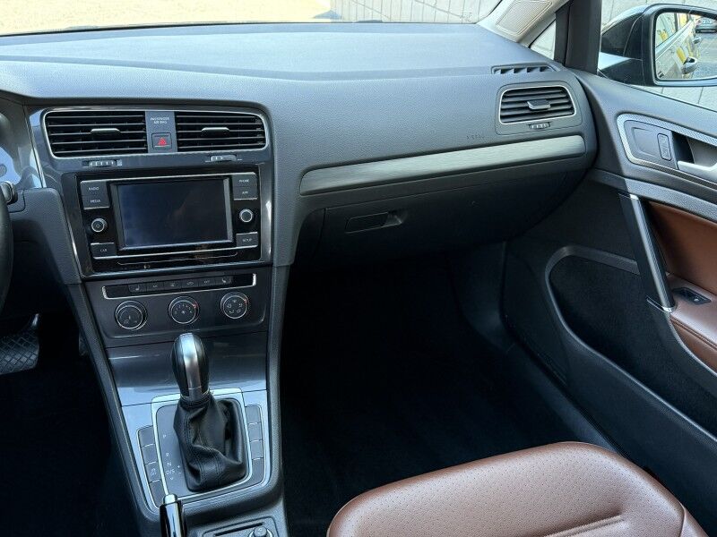 2018 Volkswagen Golf SportWagen S Willow Grove PA