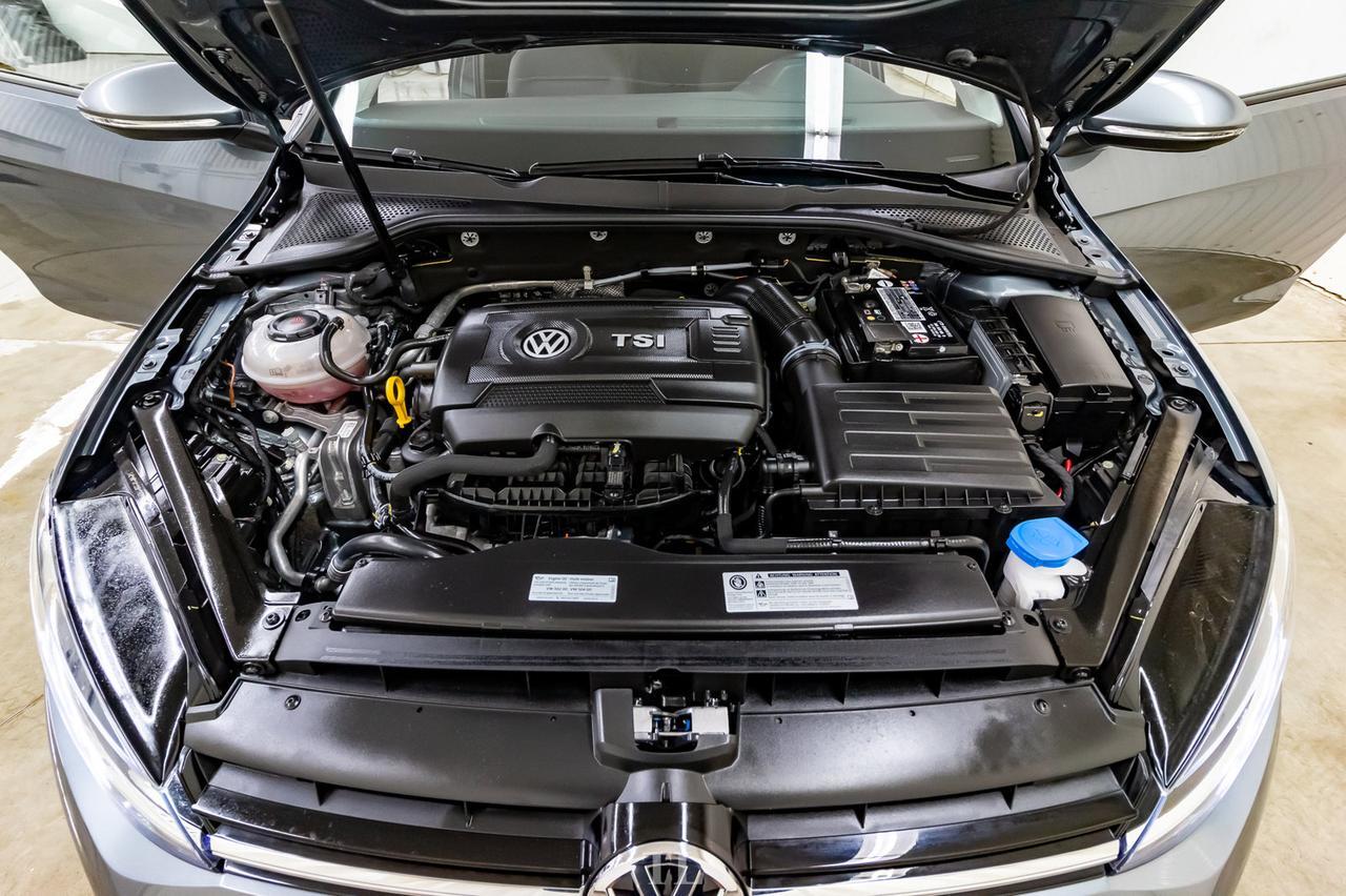 2018 Volkswagen Golf Trendline Manual BCam Red Deer AB