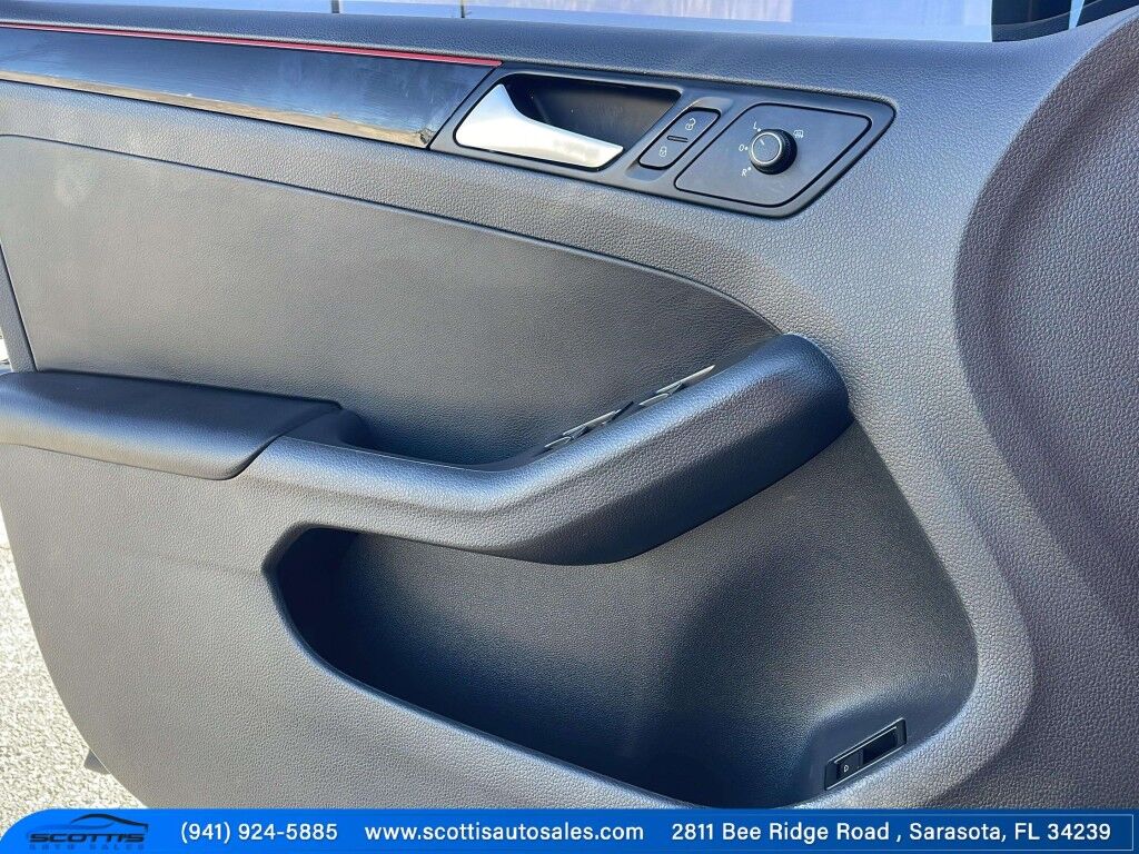 2018 Volkswagen Jetta 2.0T GLI~APPLE CARPLAY~UNIV GARAGE DOOR OPENER~HEATER FRONT SEATS~LEATHER~HALOGEN HEADLIGHTS~1-OWNER~GREAT CONDITION Sarasota FL