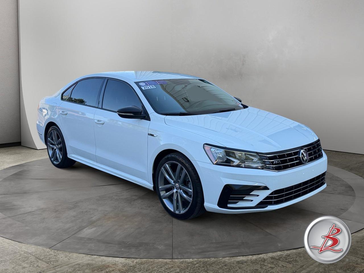 2018 Volkswagen PASSAT R-Line